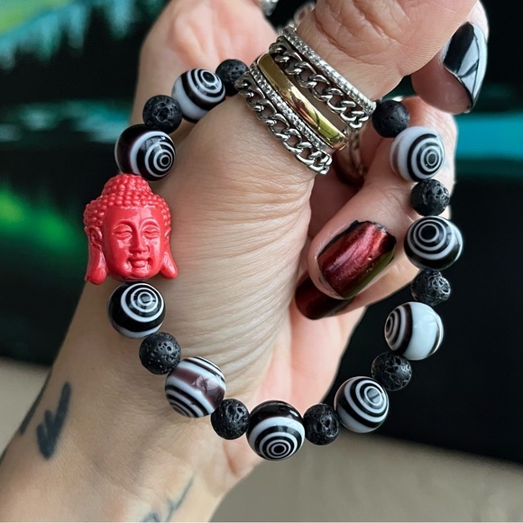 π΄β SALE ! red dot items are 2 for $25 . Bundle more than 3 and its $10 each π - Picture 5 of 9